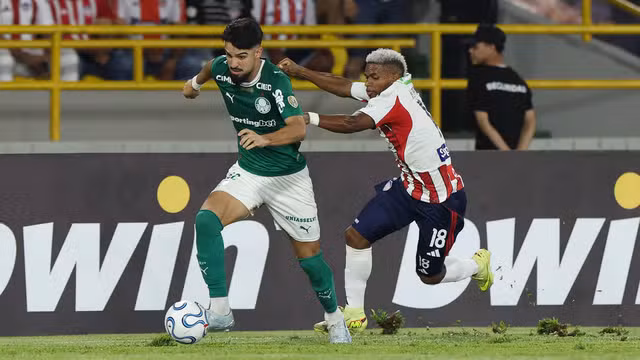 Palmeiras vacila no início, mas se recupera e arranca empate contra o Junior na Libertadores