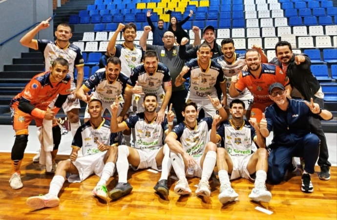 São Miguel Futsal domina o líder em Santa Helena e consolida vitória por 2 a 0 - Série Broze