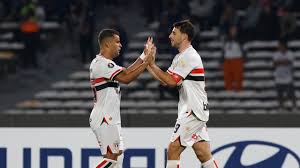 São Paulo faz dever em estreia na Libertadores, mas sabe que pode produzir bem mais