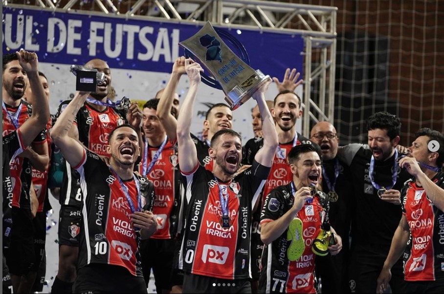Nos segundos finais, JEC vence com gol de tiro livre e conquista a Copa Sul de Futsal em Itaipulândia