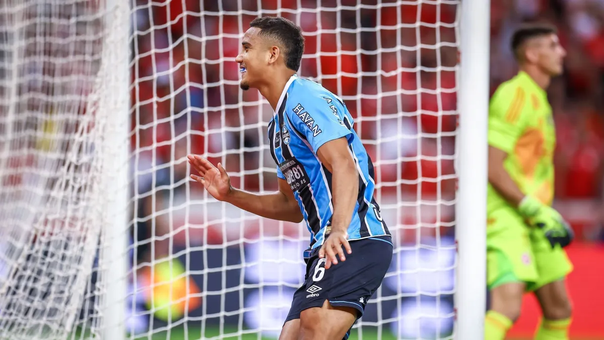 Grêmio segura vantagem contra o Inter e é campeão do Gauchão