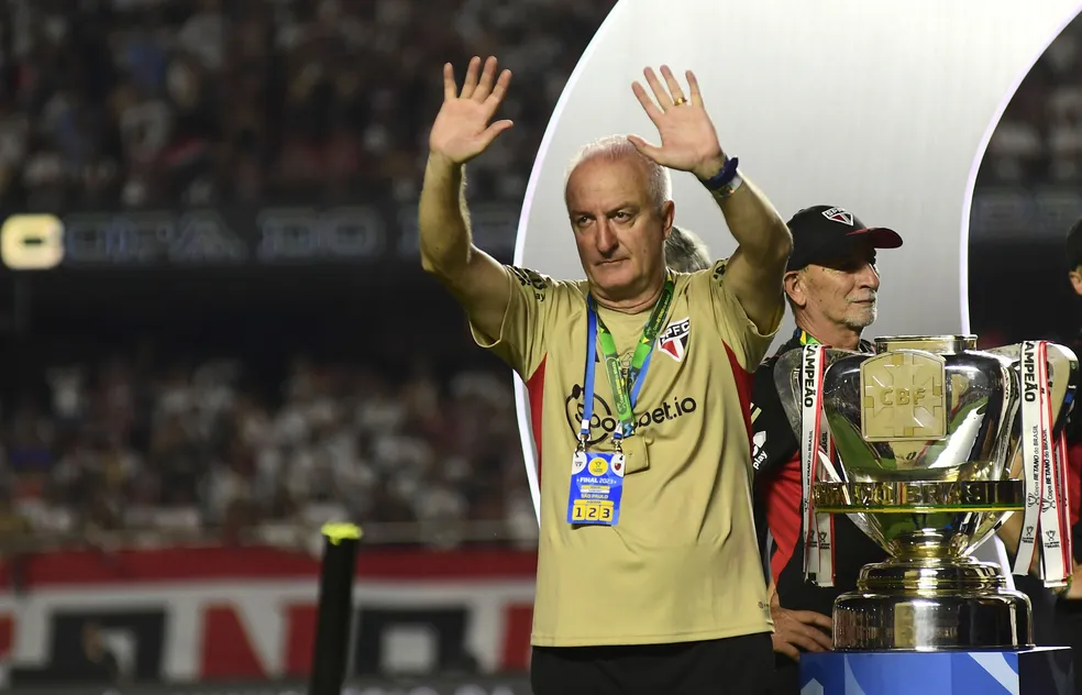 São Paulo anuncia Dorival Júnior como novo técnico