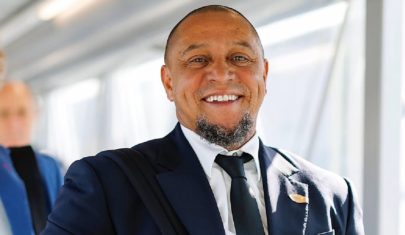 Roberto Carlos, ex-lateral da seleção, tem complicação durante cirurgia no coração