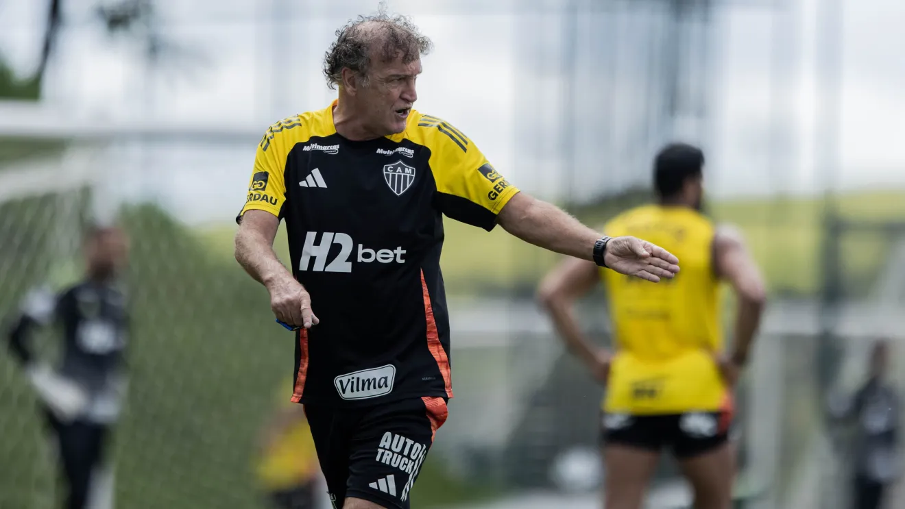 Atlético-MG demite Cuca após maus resultados e derrota para o Cruzeiro