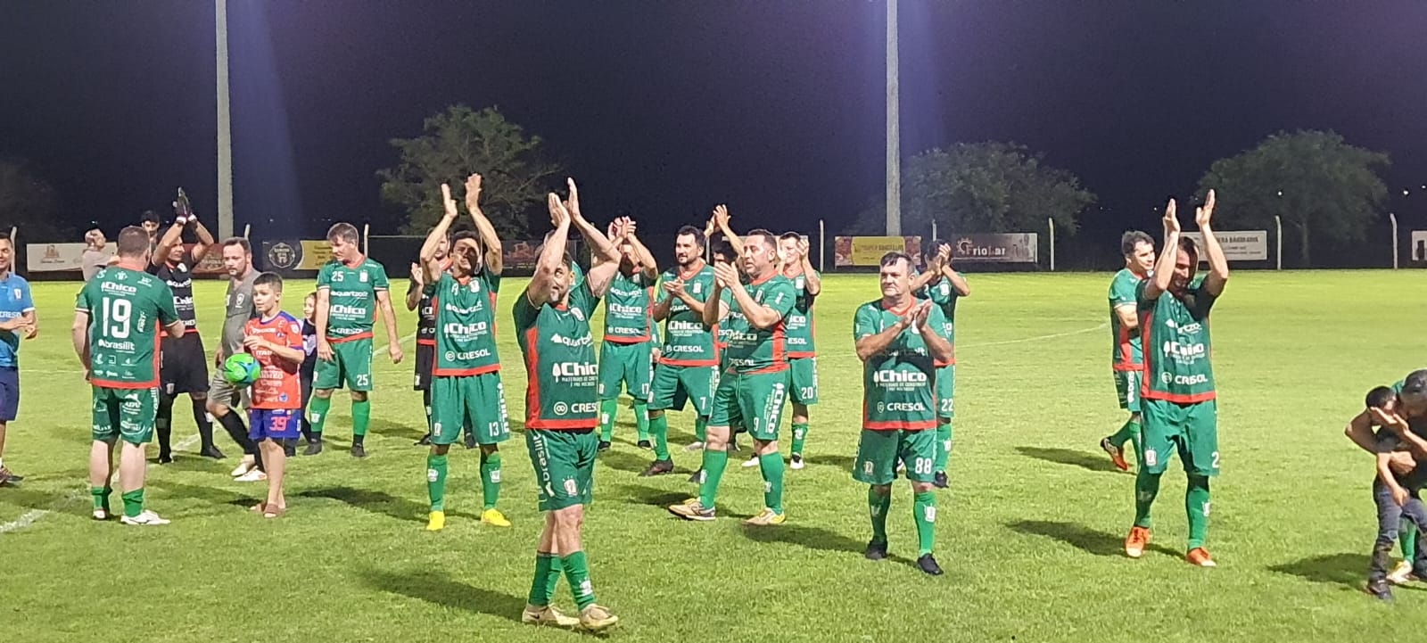 Caramuru Futebol Clube conquista o título do Municipal 40+ após vitória  sobre o Botafogo