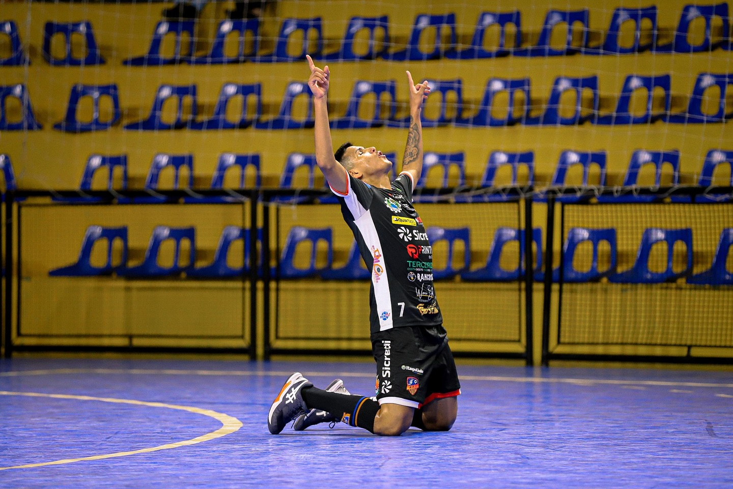 Goleada em casa! Itaipulândia vence MEC Mangueirinha por 5 a 0 na COPA União de Futsal
