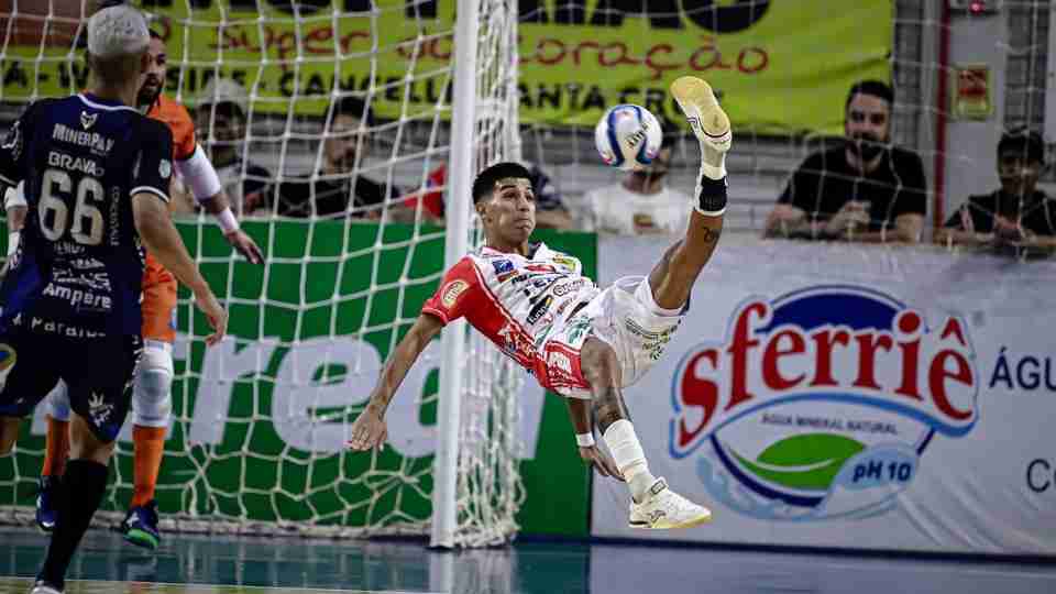 Cascavel Futsal vence o Ampére na estreia da Série Ouro