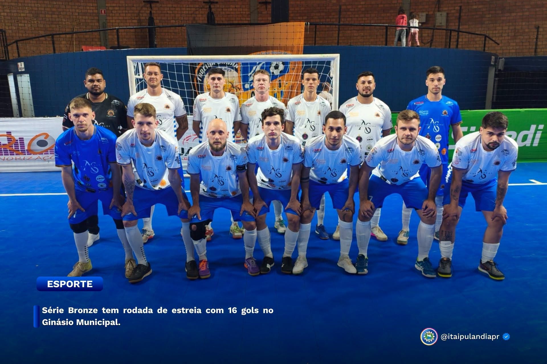 Série Bronze tem rodada de estreia com 16 gols no Ginásio Municipal.