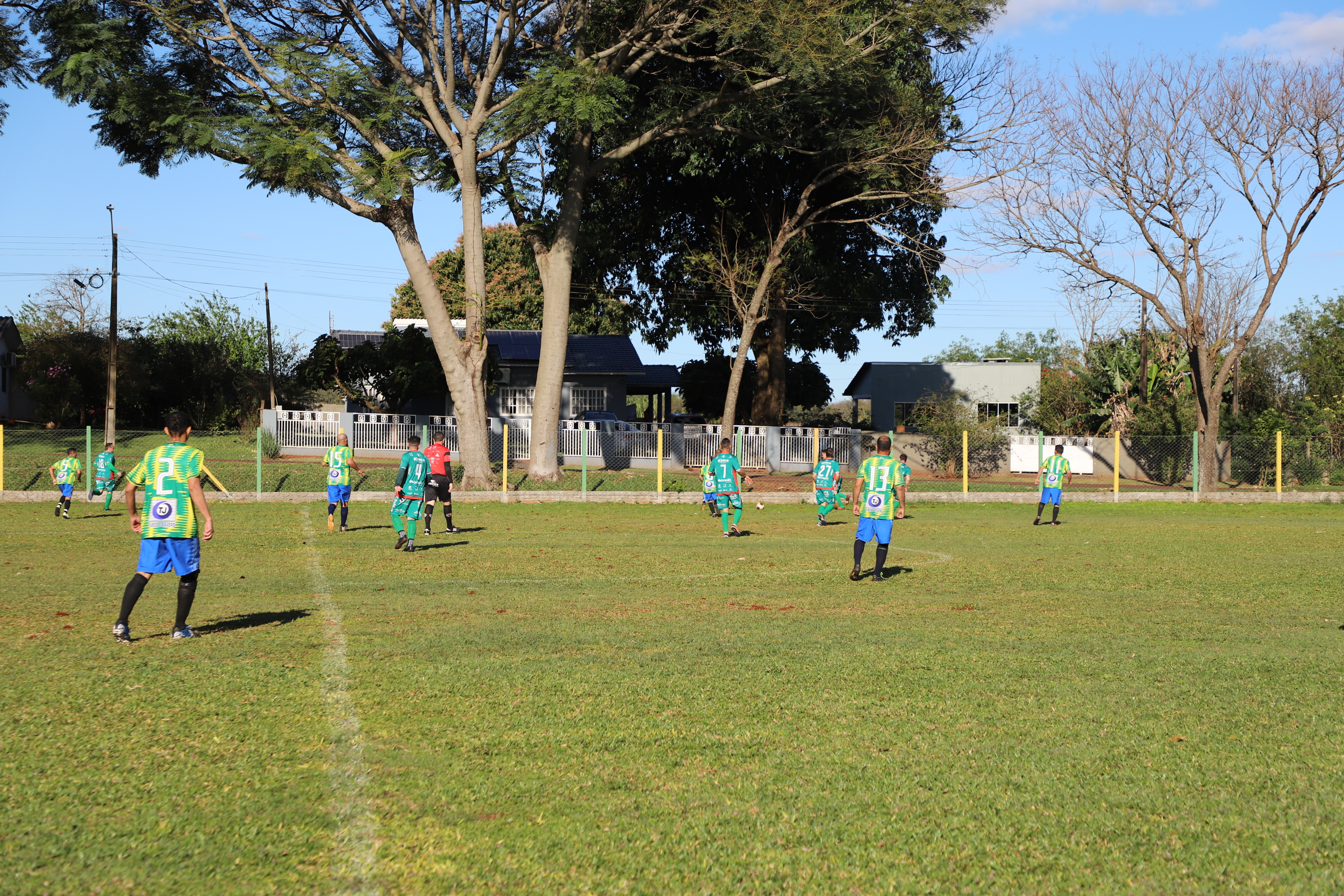 Caramuru e Grêmio Santa Inês largam em vantagem nas semifinais do Campeonato de Futebol de Campo Veteranos 35+