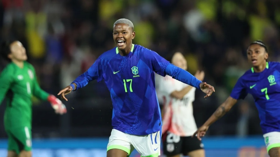 Ingrid Jhonson, revelada pelo Toledo Esporte Clube, estreia com gol pela Seleção Brasileira